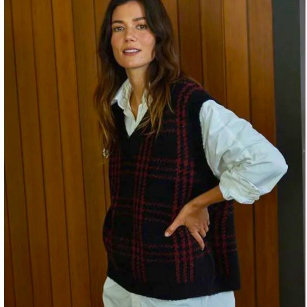By Together Plaid Checkered V-Neck‎ Wool Blend Pullover Sweater Vest Size Large